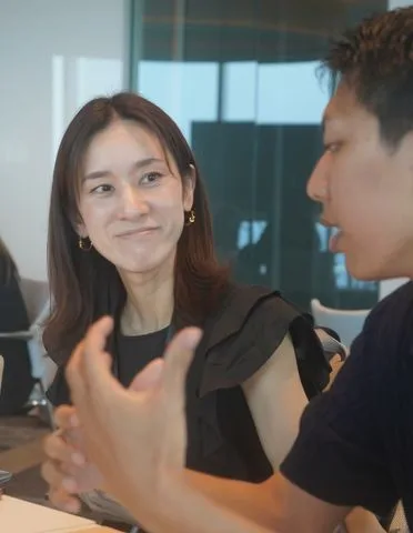 企業アイデアコンテストに取り組む参加者